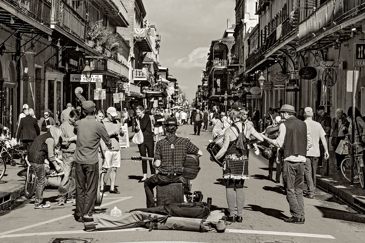 Musicians and entertainers (above and right) on Royal Street, New Orleans, LA.